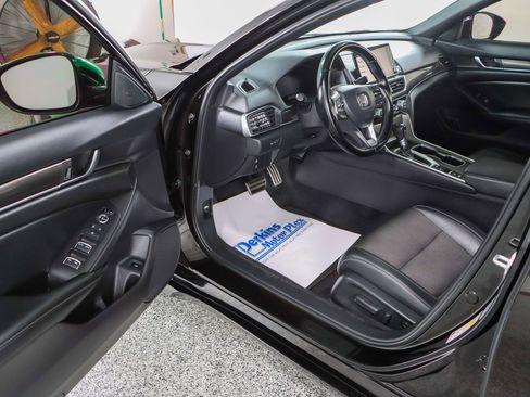Used 2022 Honda Accord Sport image 3