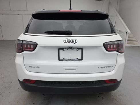 Used 2022 Jeep Compass Limited AWD/4WD image 11