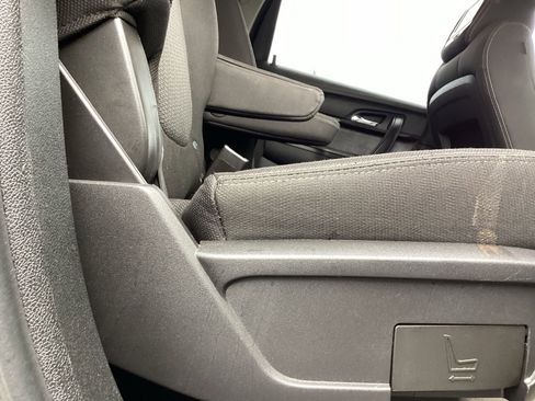 Used 2017 Chevrolet Traverse LT w/ Style and Technology Package image 22