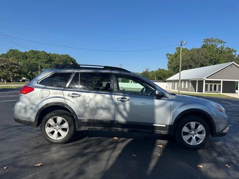 Used 2012 Subaru Outback 2.5i Premium AWD/4WD image 5