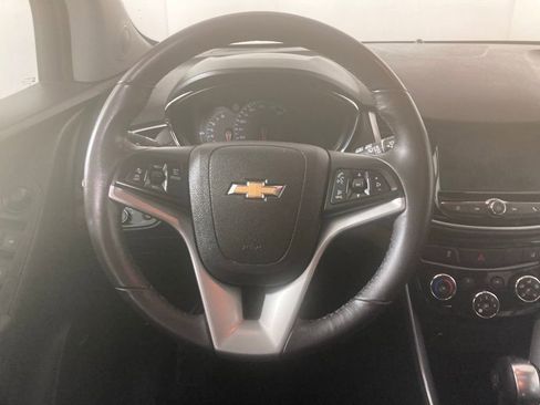 Used 2020 Chevrolet Trax Premier AWD/4WD image 6