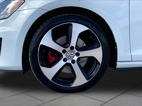 Used 2015 Volkswagen GTI S FWD image 11
