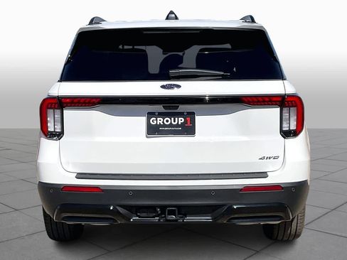 New 2026 Ford Explorer ST-Line image 4
