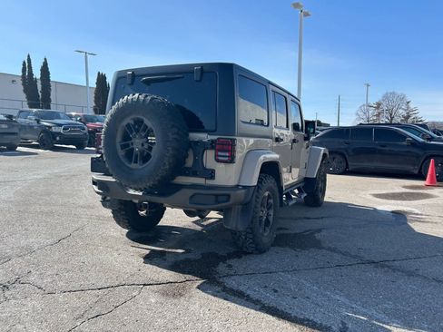 Certified 2016 Jeep Wrangler Unlimited Sahara image 21