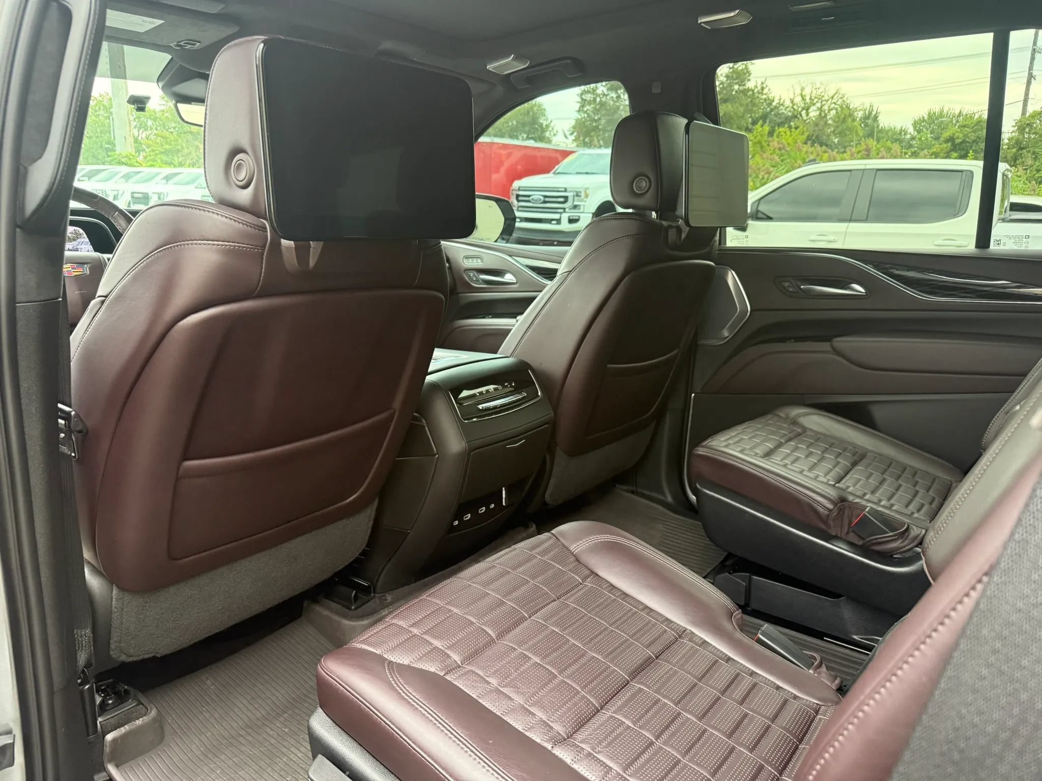 Used 2023 Cadillac Escalade V AWD/4WD image 29