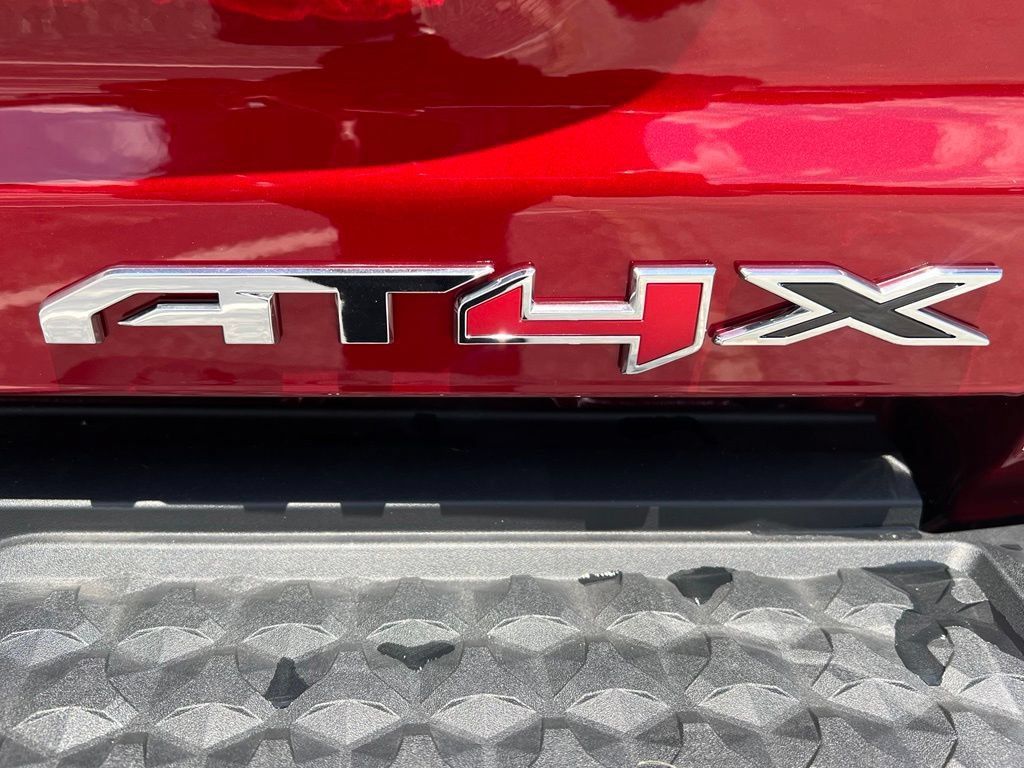 New 2026 GMC Canyon AT4X AWD/4WD image 9
