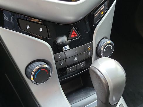 Used 2014 Chevrolet Cruze Eco image 22