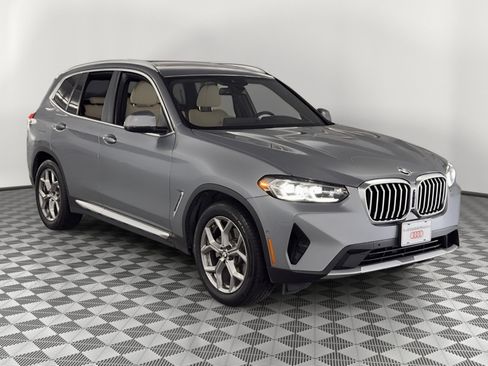 Used 2024 BMW X3 xDrive30i w/ Premium Package image 7