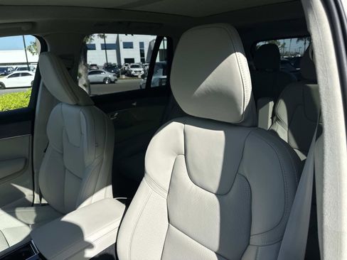 New 2026 Volvo XC90 B6 Ultra w/ Lounge Package image 15