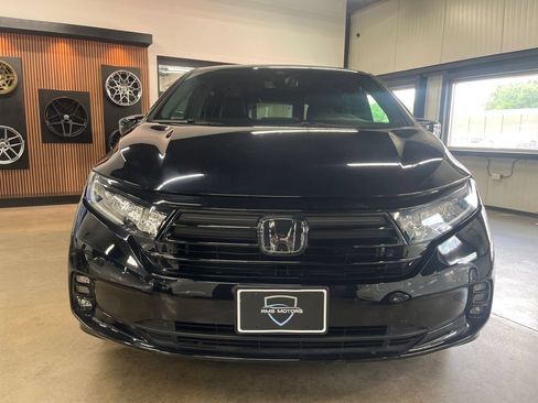 Used 2023 Honda Odyssey Sport image 11