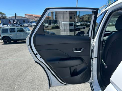 Used 2024 Hyundai Kona Limited FWD image 52