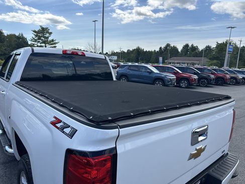 Certified 2019 Chevrolet Silverado 1500 LT w/ All Star Edition AWD/4WD image 6