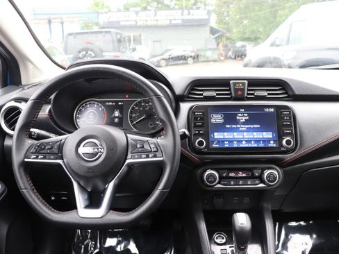Used 2024 Nissan Versa SR FWD image 17