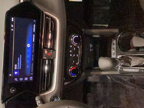 New 2026 Chevrolet TrailBlazer LT w/ Midnight Edition AWD/4WD image 15
