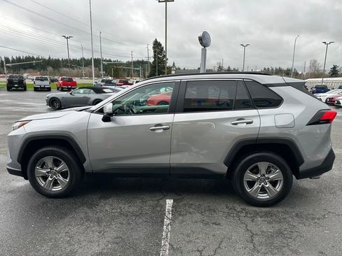 Used 2025 Toyota RAV4 XLE image 6