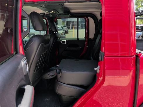 Used 2020 Jeep Gladiator Rubicon AWD/4WD image 16