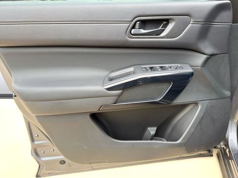 New 2026 Nissan Pathfinder SV image 13