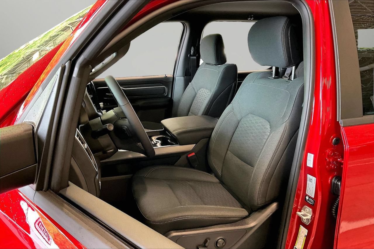 New 2026 RAM 1500 Big Horn AWD/4WD image 17