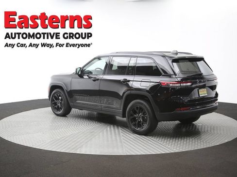 Used 2025 Jeep Grand Cherokee Altitude AWD/4WD image 64