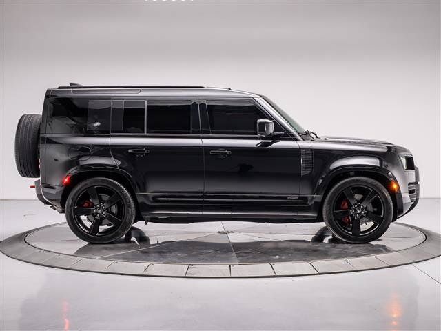 Used 2023 Land Rover Defender 110 X AWD/4WD image 6