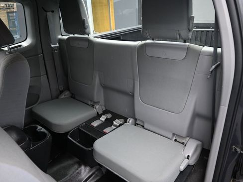 Used 2012 Toyota Tacoma 4x4 Access Cab V6 image 21