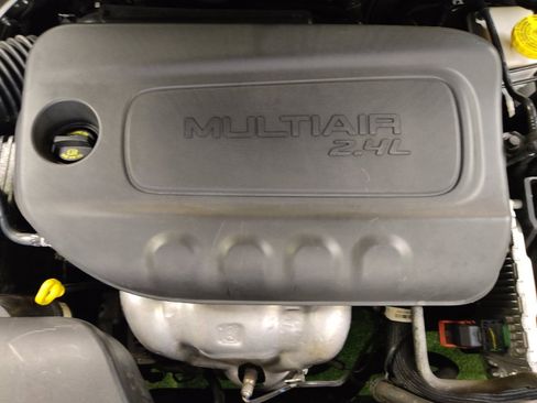 Used 2020 Jeep Cherokee Latitude Plus FWD image 30