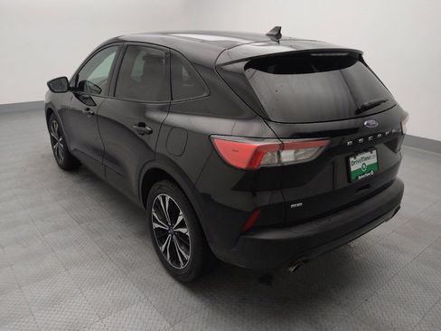 Used 2022 Ford Escape SE w/ SE Sport Appearance Package image 5