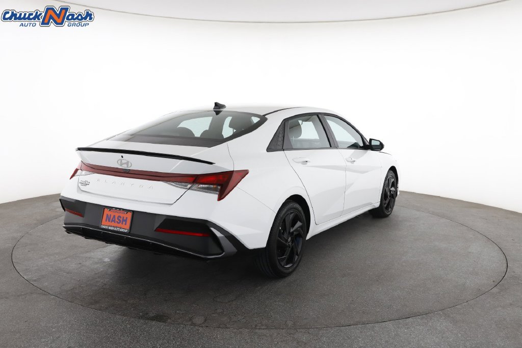 Used 2026 Hyundai Elantra Sport FWD image 12