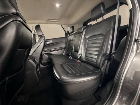 Used 2024 Ford Edge SEL AWD/4WD image 10