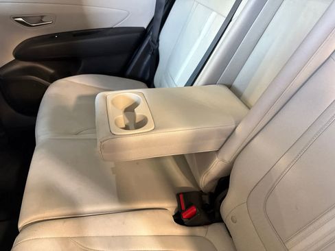 Used 2025 Hyundai Tucson SEL FWD image 17