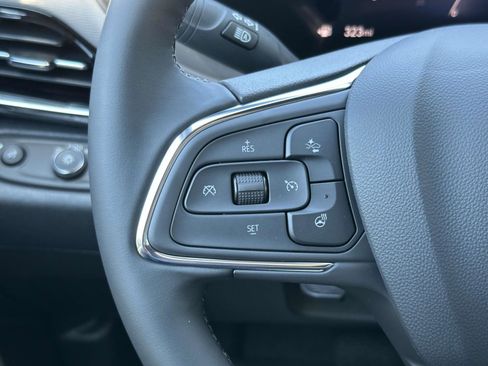 New 2025 Buick Envista Avenir image 8