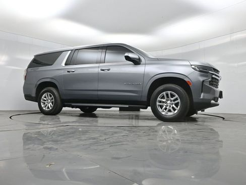 Used 2021 Chevrolet Suburban LT RWD image 47