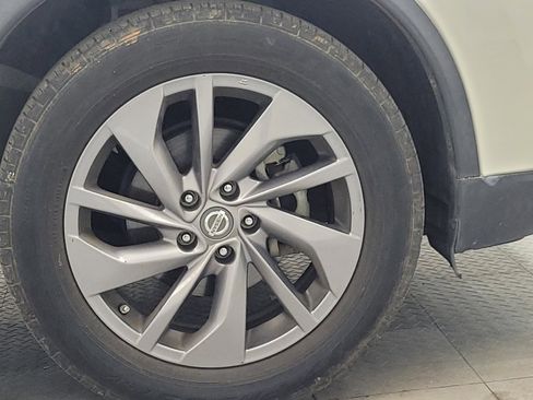 Used 2016 Nissan Rogue SL w/ SL Premium Package FWD image 31