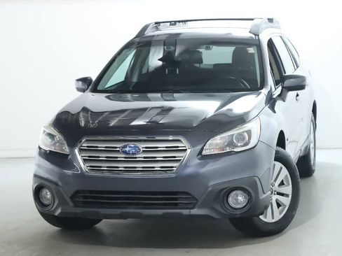 Used 2017 Subaru Outback 2.5i Premium image 3