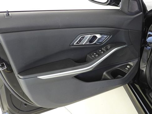 Used 2022 BMW 330i Sedan w/ Driving Assistance Package RWD image 11