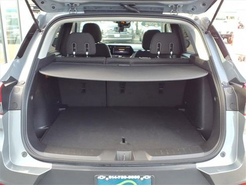 Used 2025 Chevrolet TrailBlazer LT w/ LT Cold Weather Package image 19