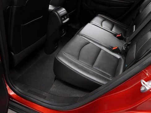 Certified 2024 GMC Terrain SLT w/ Tech Package image 28