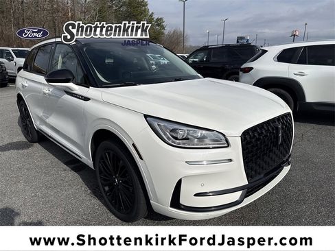 Used 2023 Lincoln Corsair Reserve w/ Equipment Group 201A image 1