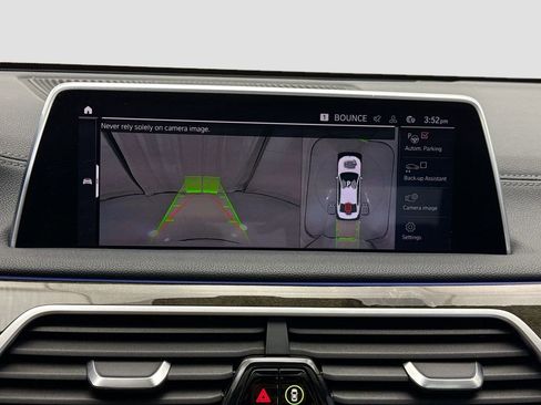 Used 2020 BMW 740i w/ Premium Package RWD image 15