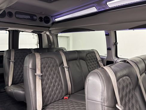 Used 2023 Chevrolet Express 2500 Extended RWD image 40