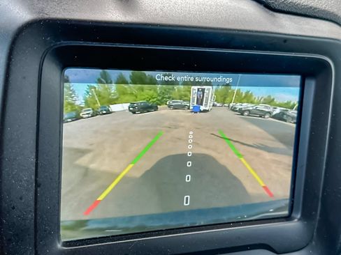 Used 2020 Jeep Renegade Altitude AWD/4WD image 18
