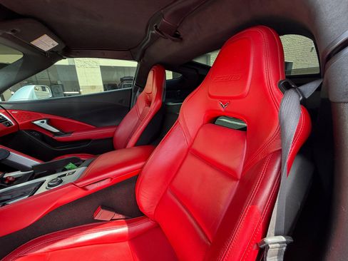 Used 2016 Chevrolet Corvette Z06 w/ 3LZ Preferred Equipment Group RWD image 17