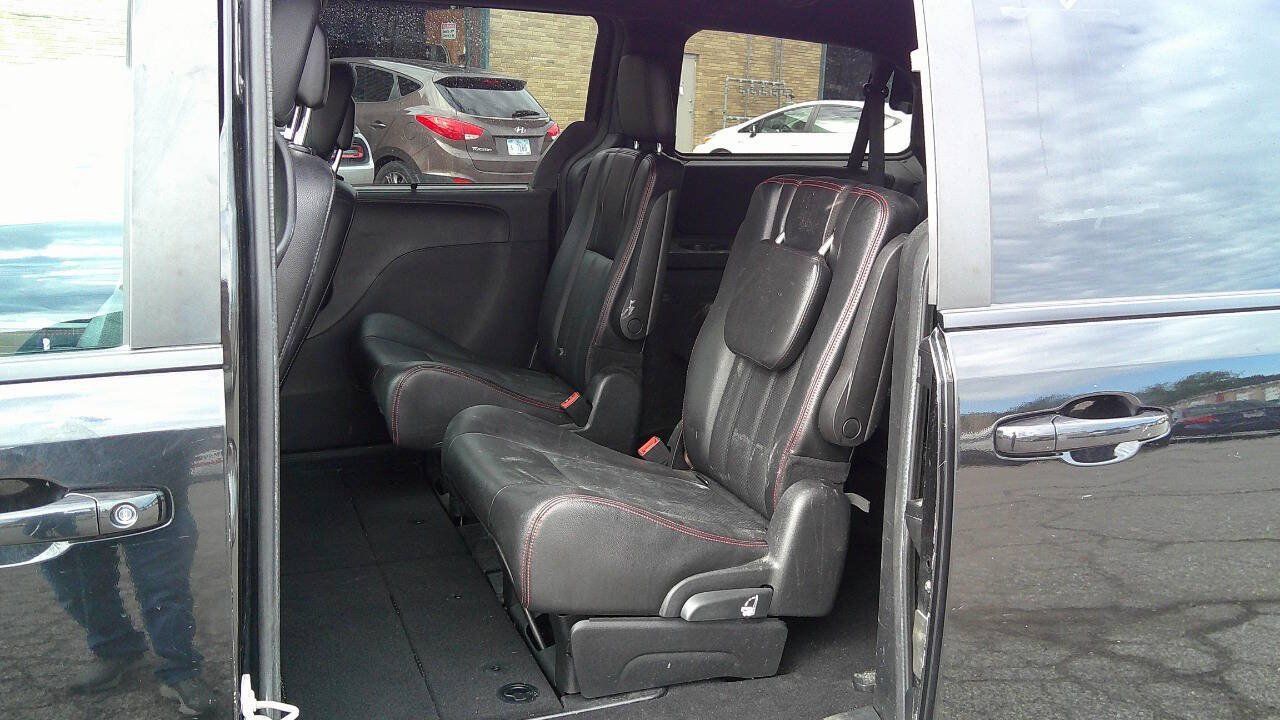 Used 2019 Dodge Grand Caravan GT FWD image 14