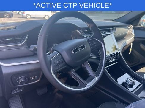 New 2025 Jeep Grand Cherokee Laredo image 6