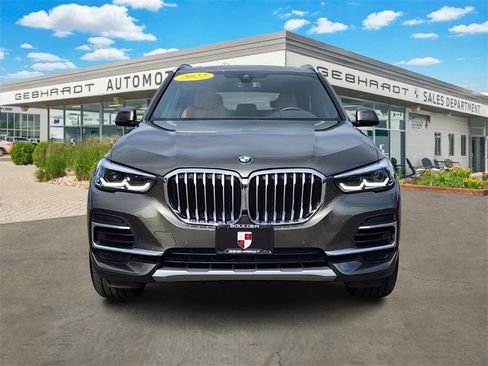 Used 2022 BMW X5 xDrive40i w/ Premium Package image 2