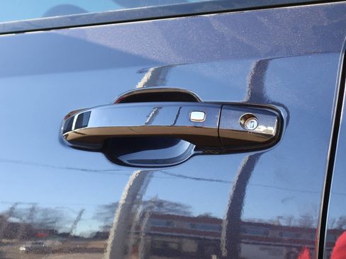 Used 2023 GMC Sierra 1500 AT4 w/ AT4 Premium Package image 26