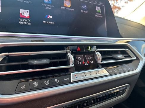 Used 2019 BMW X7 xDrive50i w/ Premium Package image 18