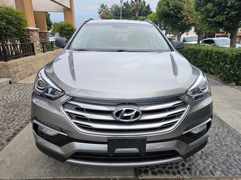 Used 2017 Hyundai Santa Fe Sport image 2