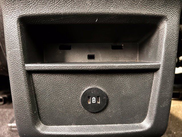 Used 2024 Ford Edge SEL AWD/4WD image 28