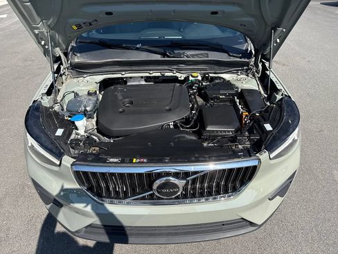Used 2024 Volvo XC40 B5 Core AWD/4WD image 25